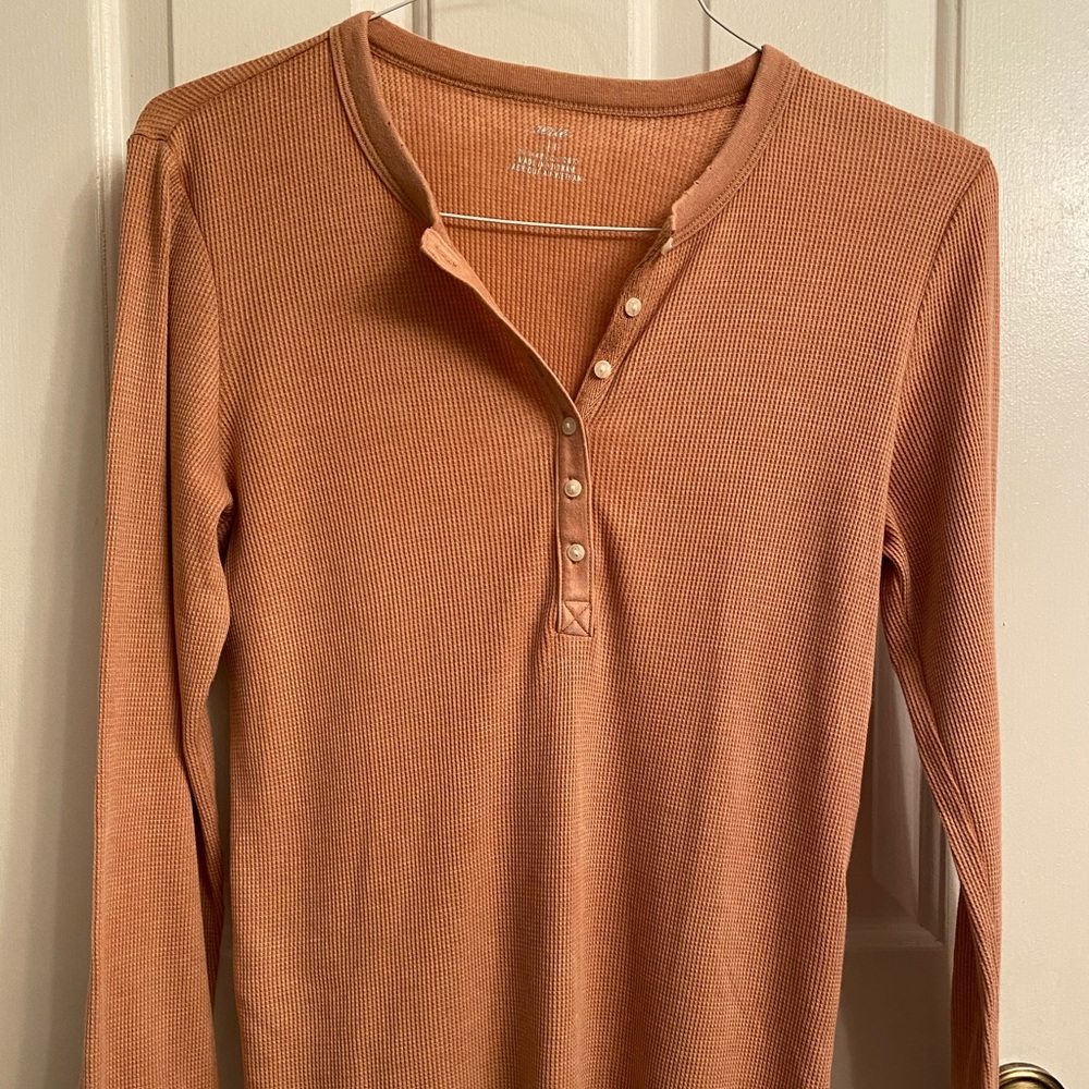 Aerie Henleys